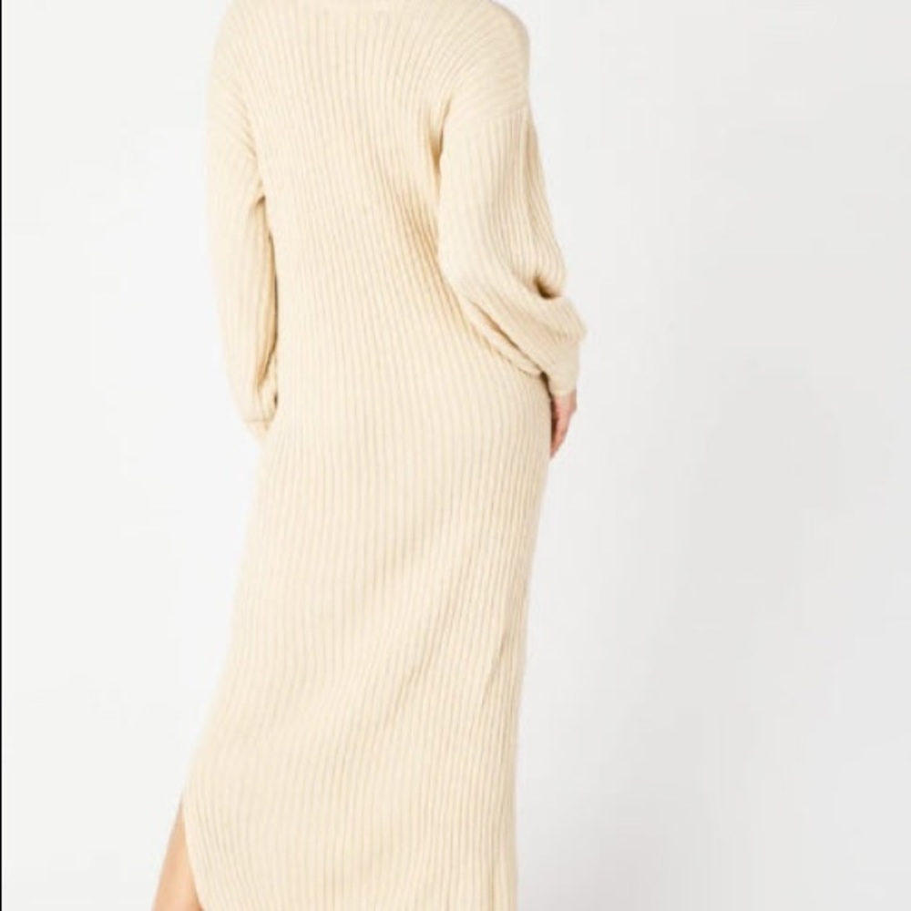 NWT long rib knit dress with ribbed v-neckline S - Picture 4 of 4